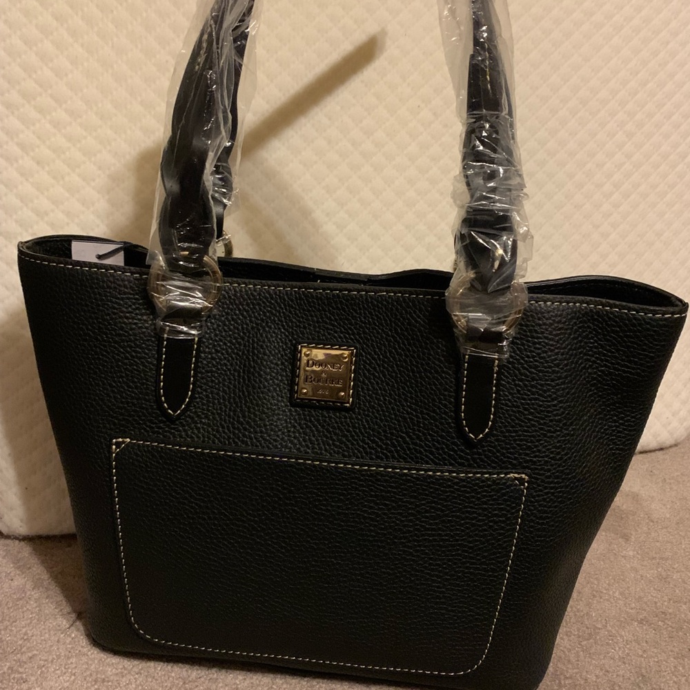 Dooney and Bourke Small Gretchen Tote / Satchel in Black Pebbled Leather